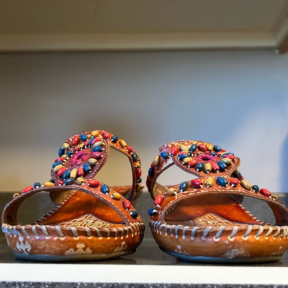 Conkys by St. Kitts slip on sandals. Size 11. Never worn. Beautiful! - Picture 4 of 9